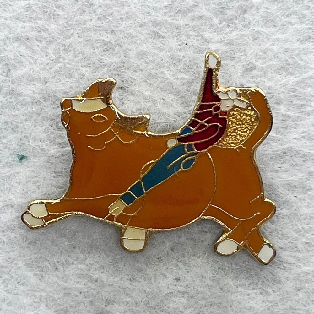 🔮 5/$25 Vintage Rodeo Cowboy Bull Rider Pin - Picture 1 of 3